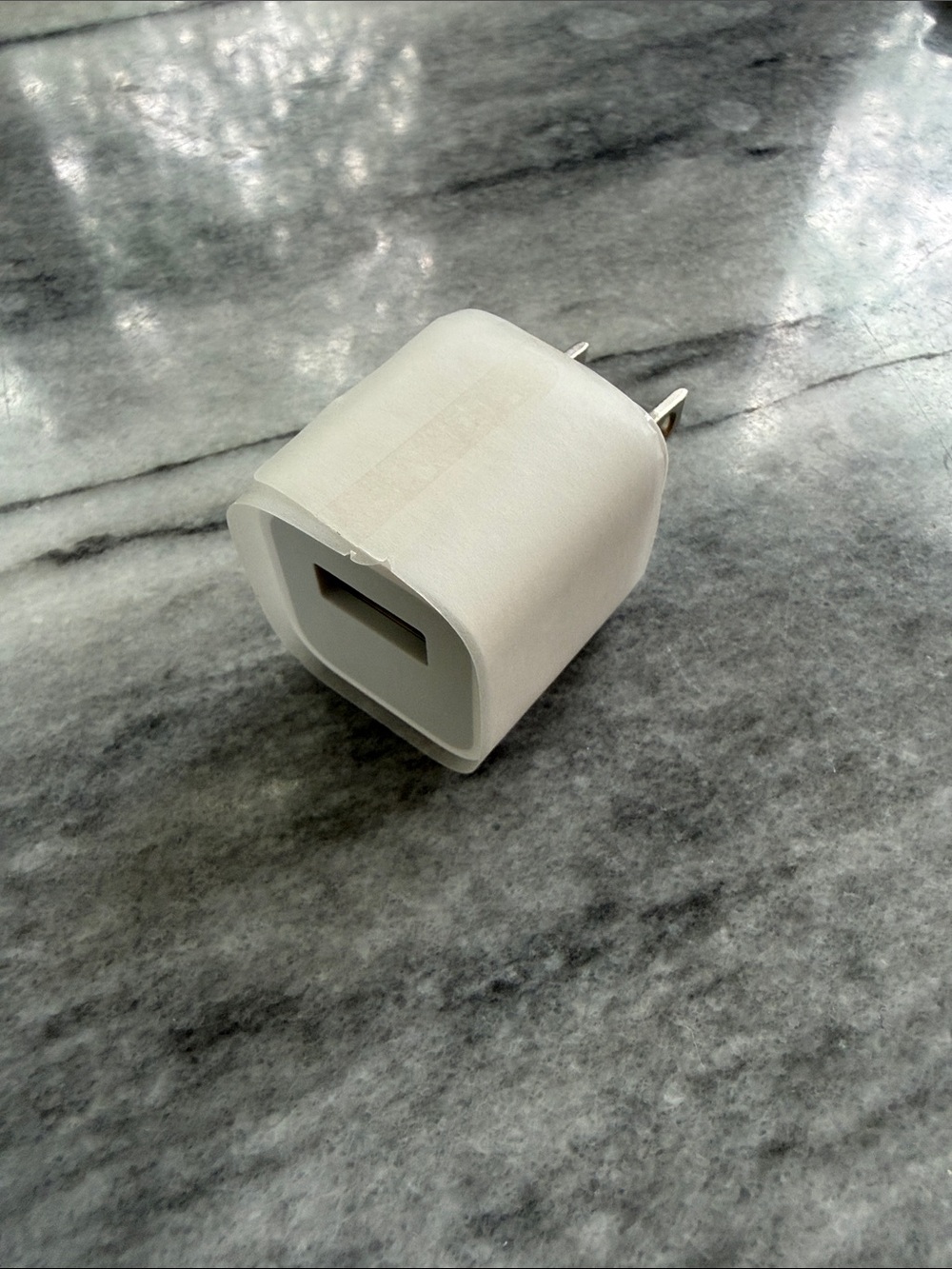 Apple White USB Wall Charger Plug